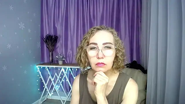 queen_a_n_i webcam