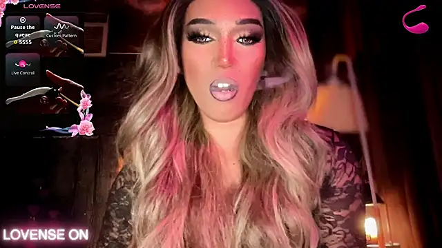 Lo_la_69 webcam