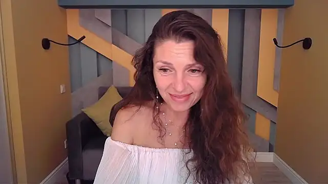 EllaLong webcam