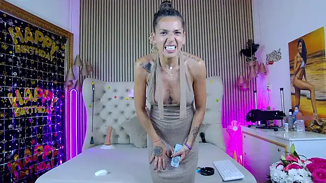 PlayfulShow webcam