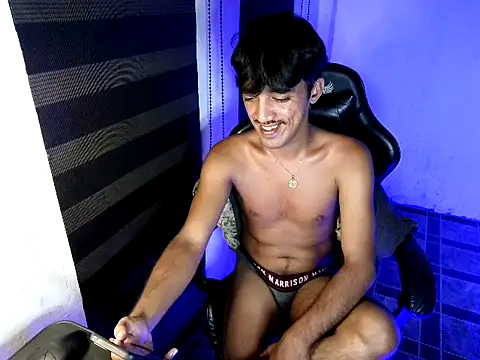 Spicy_RowyCam webcam
