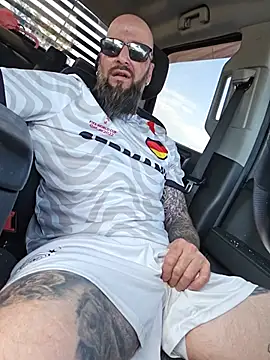 Beardedtattood live sex cam