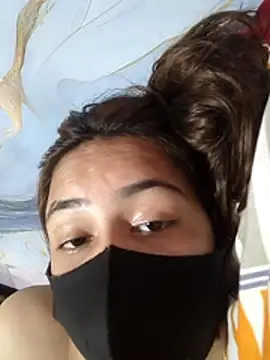 sanu_07 live cam on StripChat