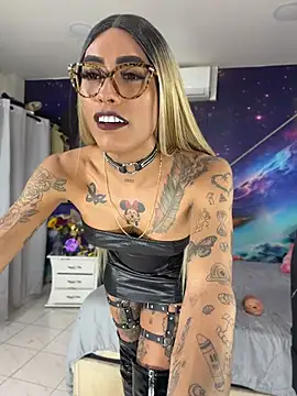 Henyrose - Trans webcam sex chat