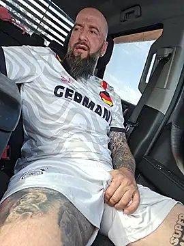 Beardedtattood's live cam
