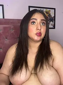 Selenee23 live cam on StripChat