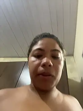 ZahraAmira_ webcam
