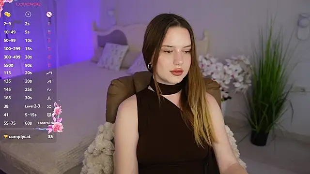 Milana_Moons webcam