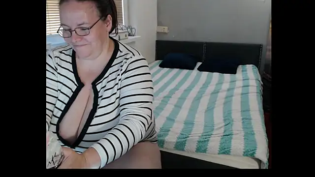 Sweetboobs webcam