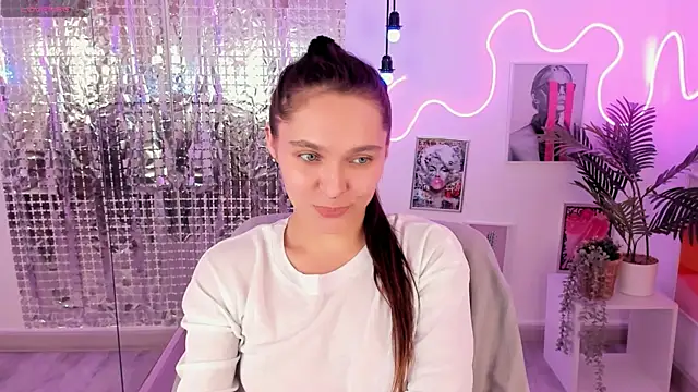 ChloeSunny webcam