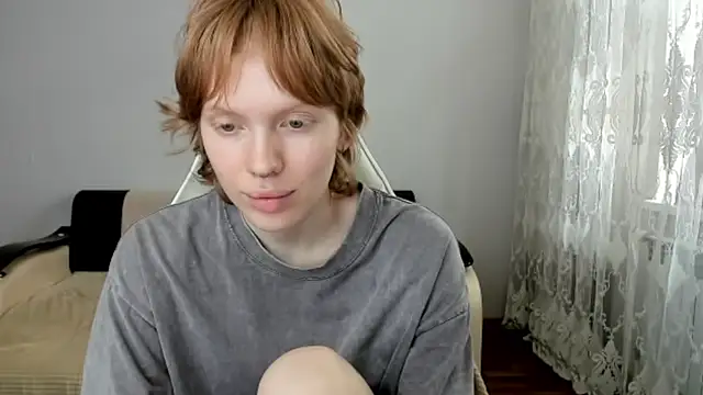 StellaDavis webcam