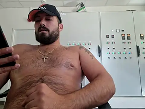 instinctbrut (M young) - Go douche au taff / go shower at work