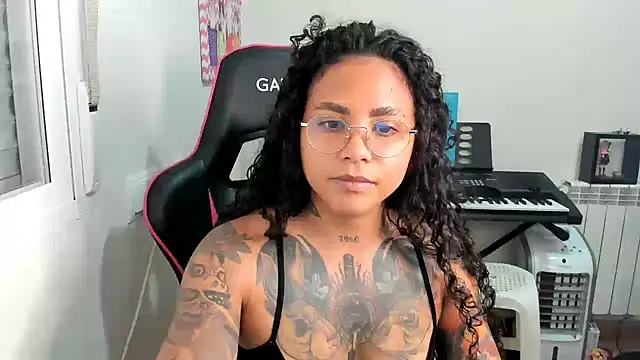 Ama_music webcam