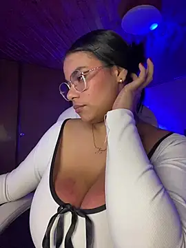 Isabella_boobd webcam