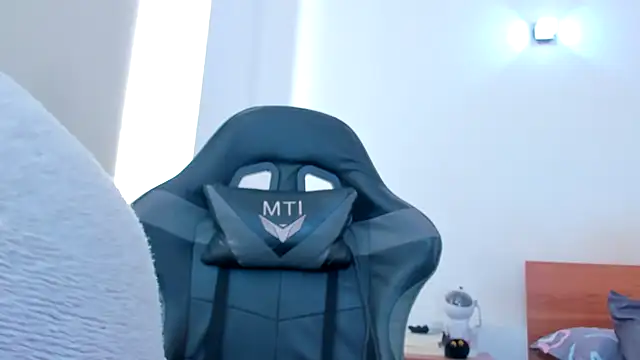 SophieLennox webcam