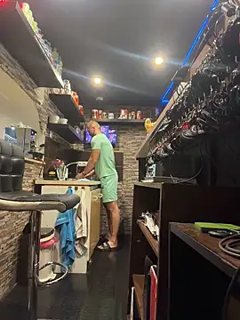 trainwithme (M young) - Full Naked jerk at gym+LT 5m toy control