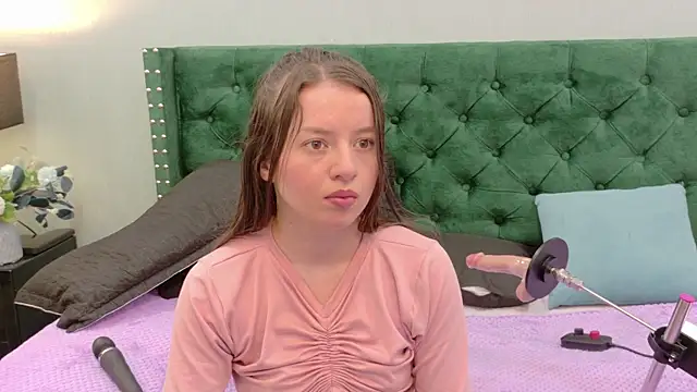 VioletaNova webcam