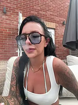 BELLABLACKXUK webcam