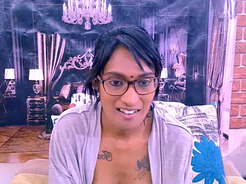 IndianRebel4u2Luv webcam