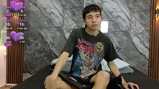 NoahWalker__ webcam