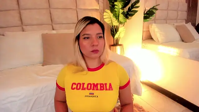 GinaSalanne webcam