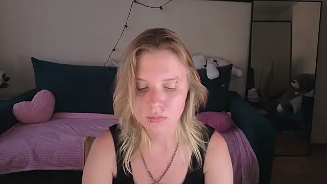 Viki_Charm webcam