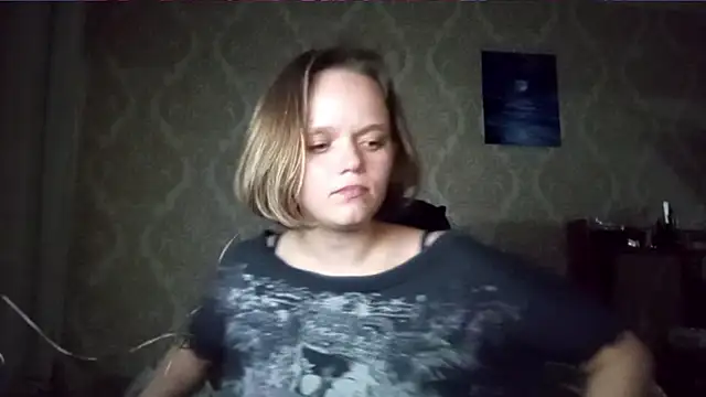 FlirtingAdele_1 webcam