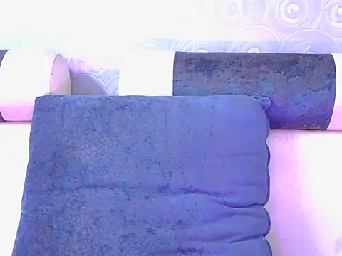 cute-iraa webcam