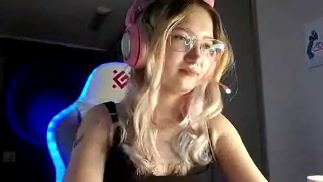 FunnyLila webcam