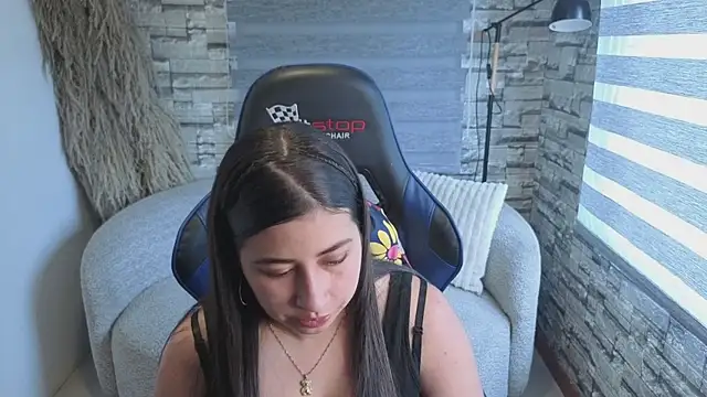 kaylavg webcam