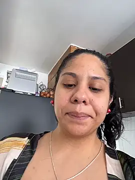 downsonMia webcam
