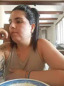 Naiara_Love webcam