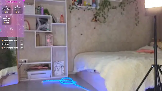 AnnyiBlue webcam