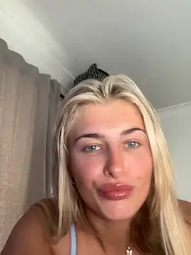 BabyBluexox webcam