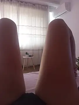 LauraDelightX webcam