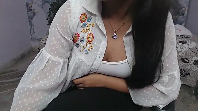 deevisha-queen - Deevisha-queen's free webcam - UK Sex Cams