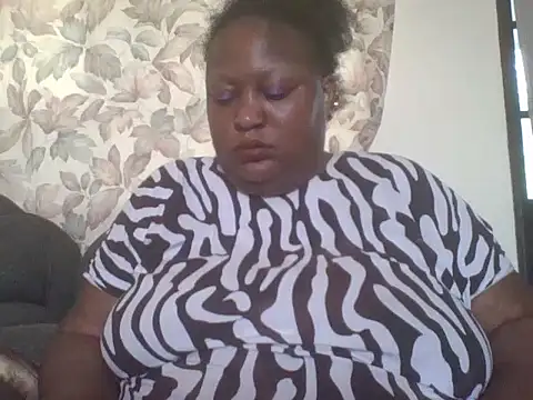 fat_ebonyqueen webcam