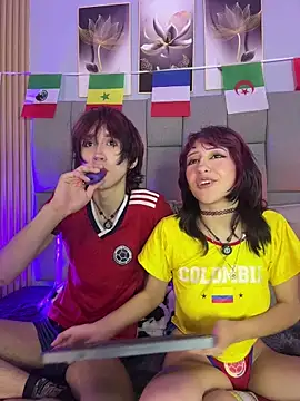 Mika_love_milo webcam