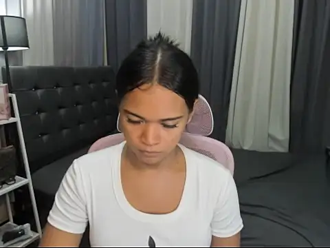 Seductive_rein live sex cam