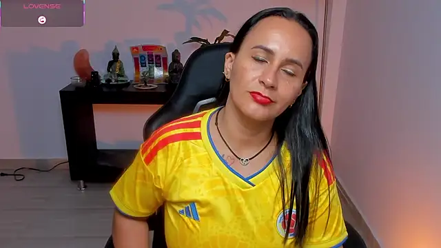 Sara_Charmy webcam
