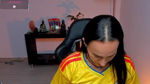 Sara_Charmy webcam