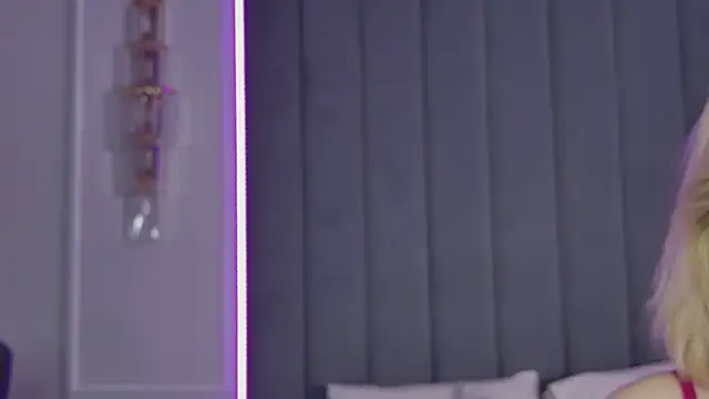 KiraProsper webcam