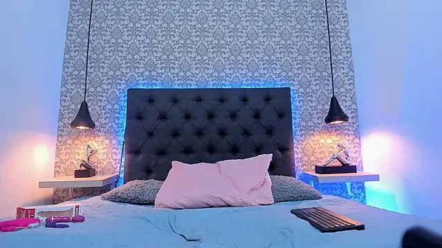 Arya_Leon webcam