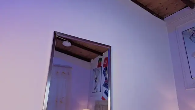 zoe_moon__ webcam