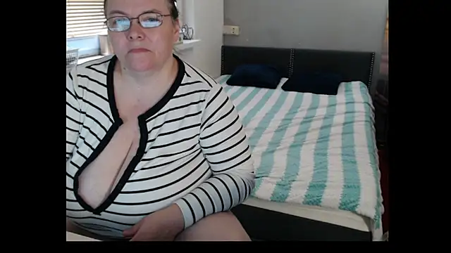 Sweetboobs webcam