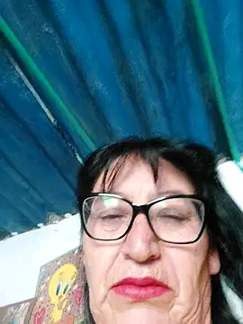 clarita_01 live cam on StripChat