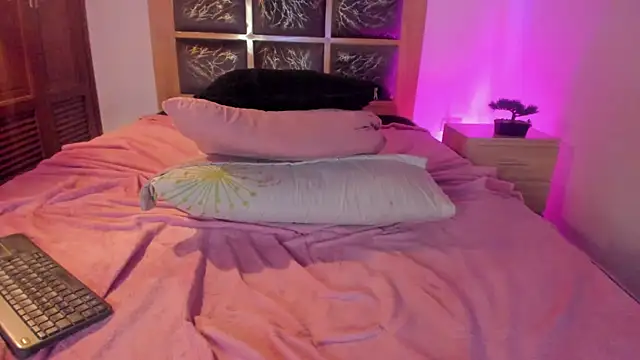 Zoe_sky1 webcam