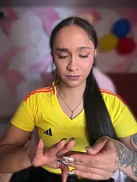 Isabella-Teen