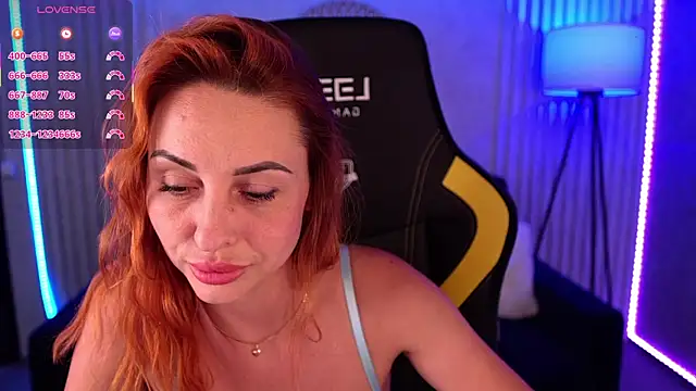 KristiiMax webcam