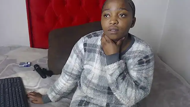 African_Busty live cam on StripChat